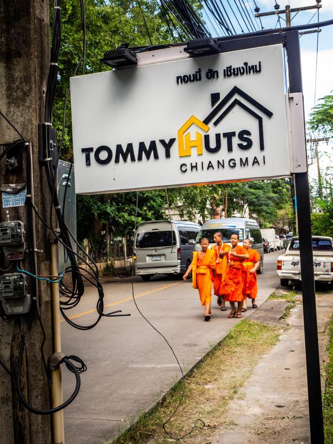 Отель Tommy Huts Чиангмай Экстерьер фото